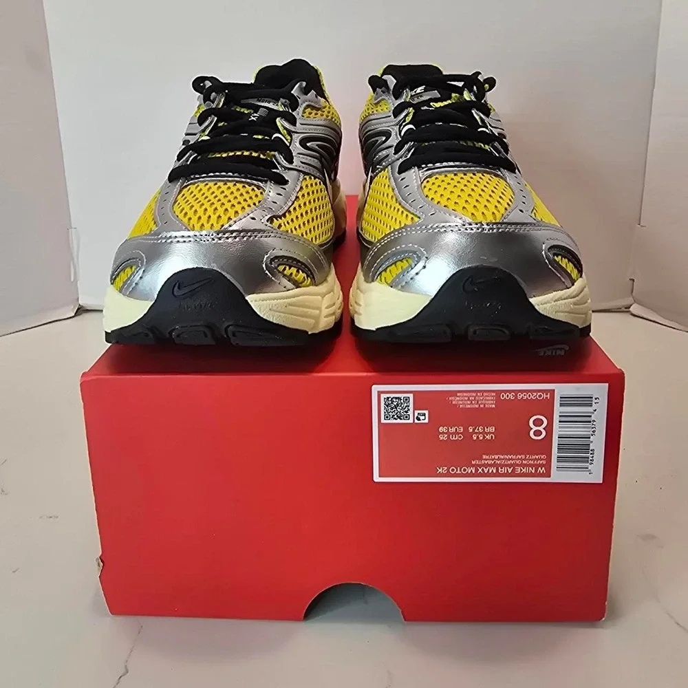 Nike Air Max Moto 2K in Saffron Quartz Women's - 8 US